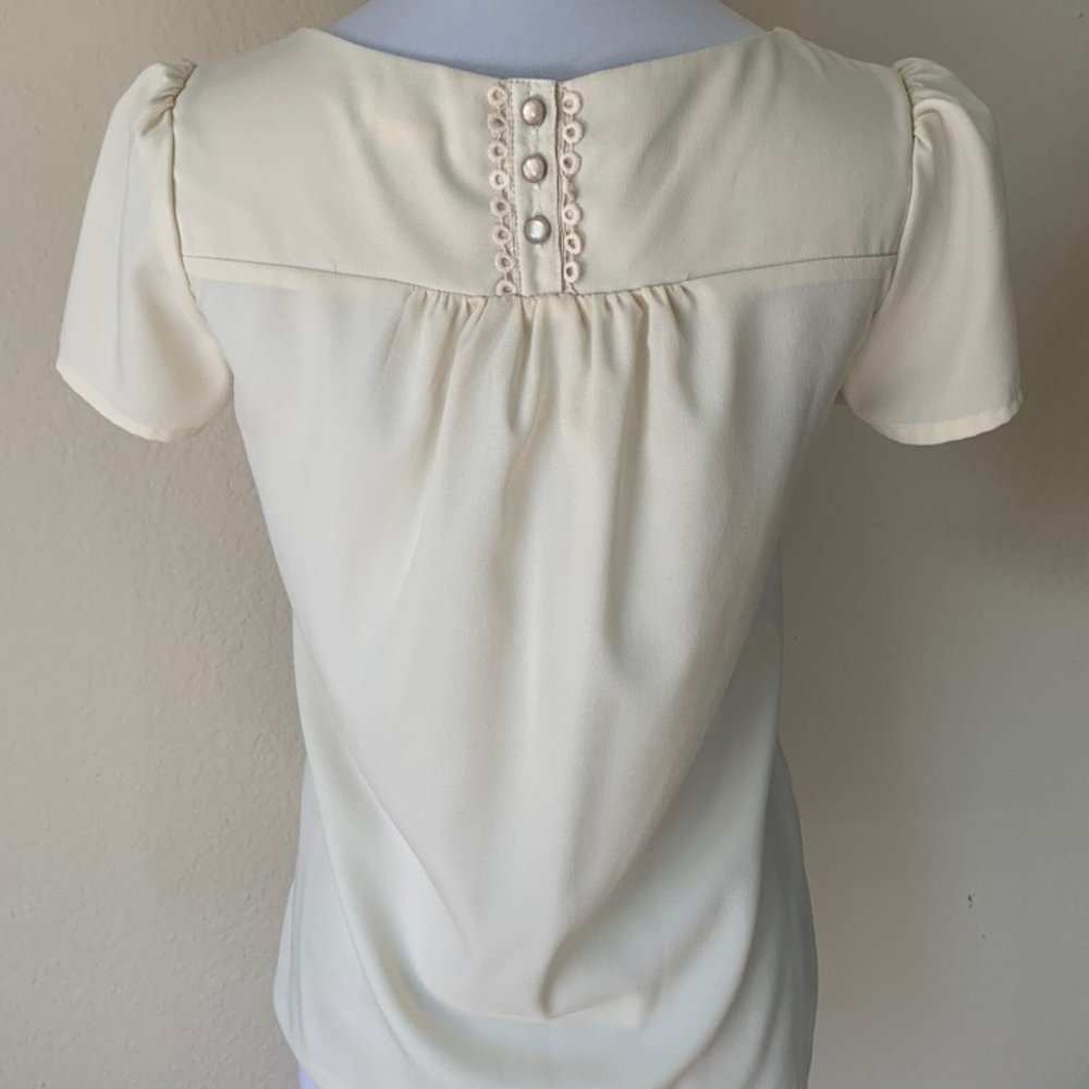 Lucy & Laurel Ivory Blouse